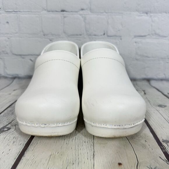 Dansko Loafer Women Size 10.5-11 US 41 EU White Slip On Minimalist Nurse Work - Picture 2 of 15